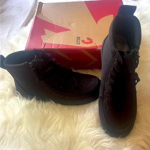Black Classic Hi-top shoes
